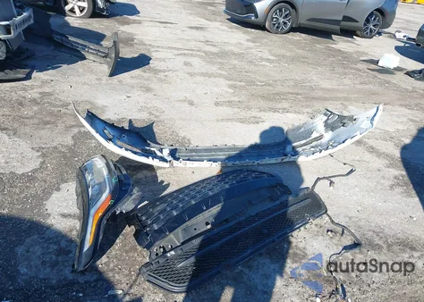 2019 Land Rover Range Rover Velar P250 из США, поврежденный, VIN SALYA2EX8KA215682